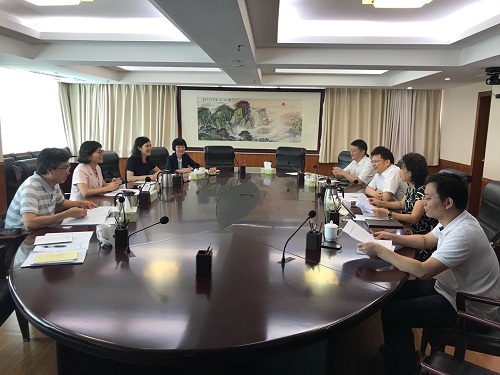 “不忘初心 牢记使命”主题教育活动之妇女儿童发展规划重难点指标调研座谈会现场2.jpg