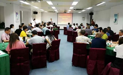 惠城100名优秀村（社区）党组织书记主任和女干部接受培训.jpg